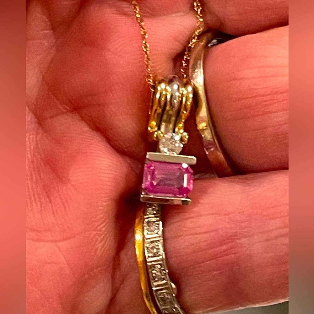 Pink sapphire, two tone, 14 karat gold modernist, diamond pendant - Picture 3 of 15